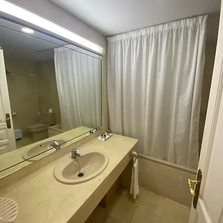 Apartamento De Lujo Elviria Urb Ona Club